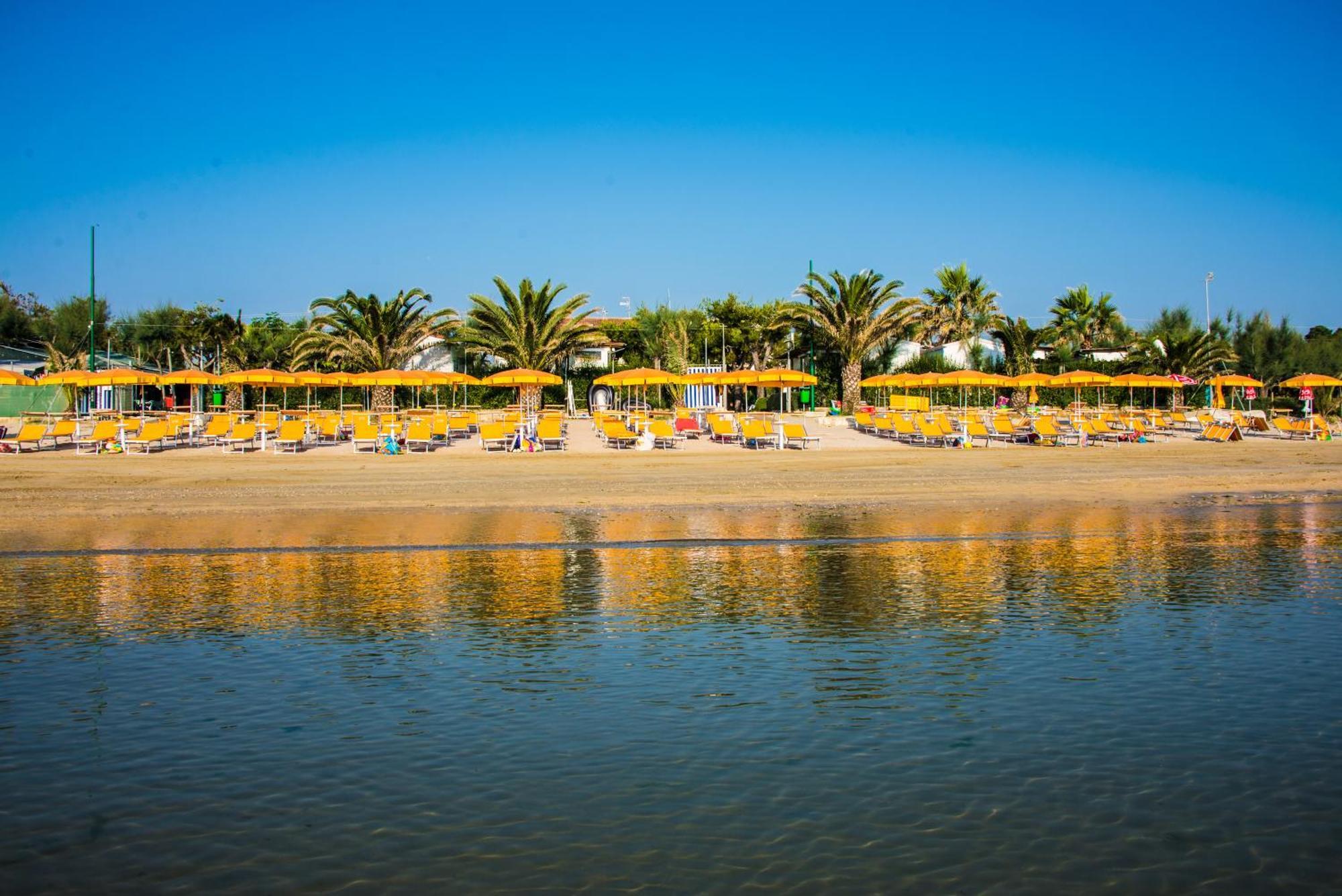 Camping Villaggio Calypso Купра-Мариттіма Екстер'єр фото