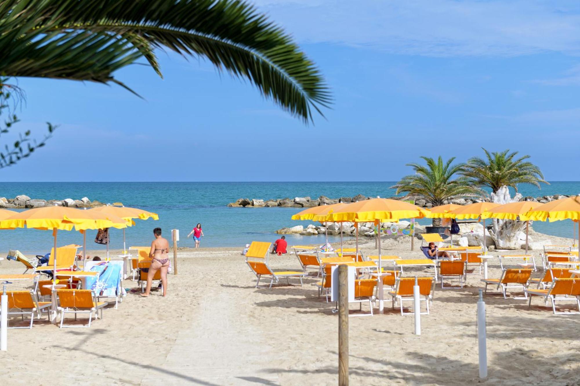 Camping Villaggio Calypso Купра-Мариттіма Екстер'єр фото